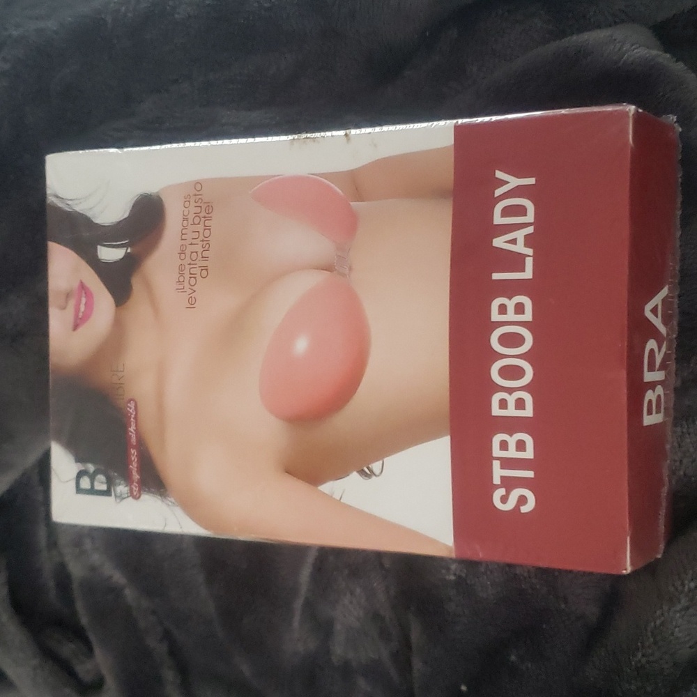 BRA STB Boob Lady Strapless Adherible Bra NIB